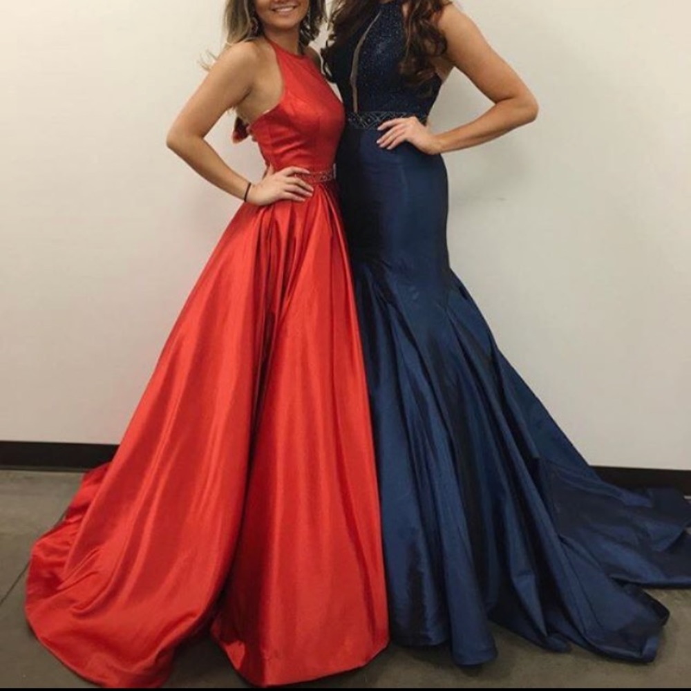 Red Sherri Hill prom dress ❌SOLD❌